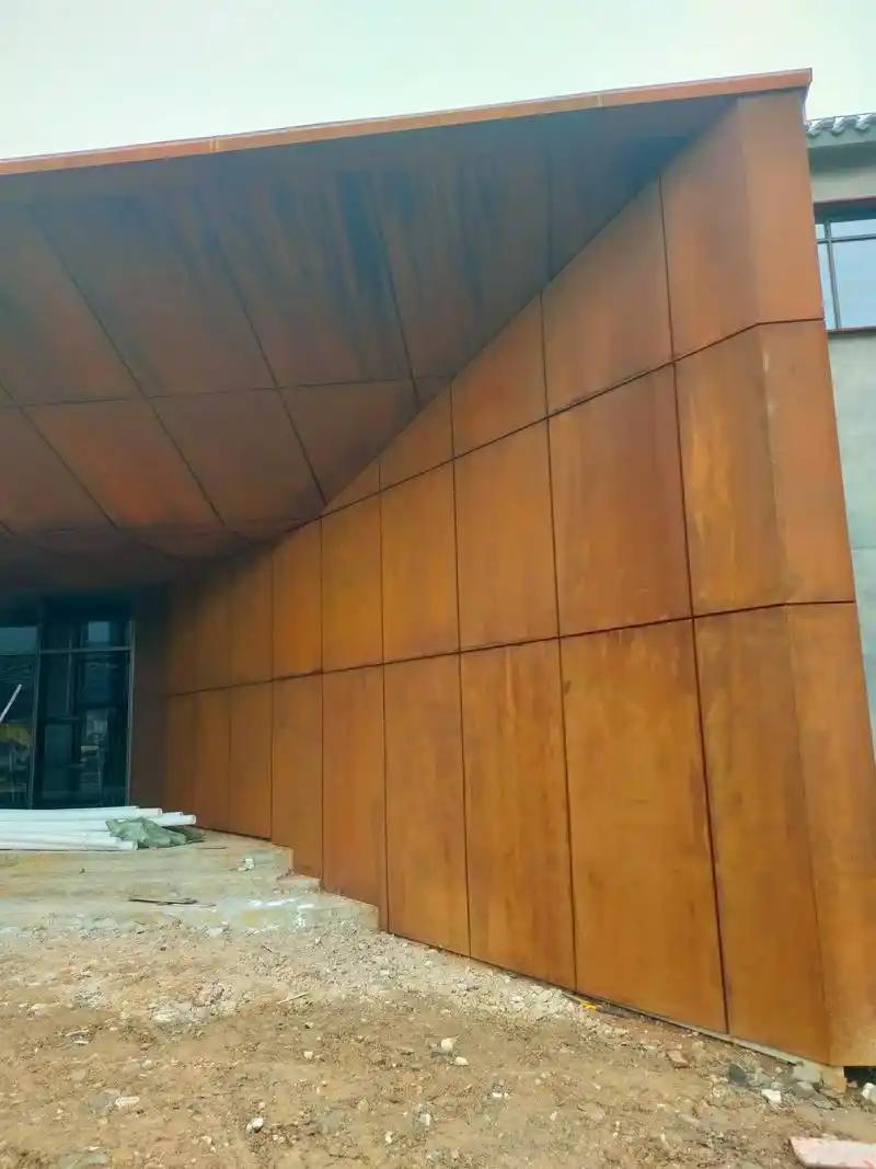 东丽锈钢板幕墙